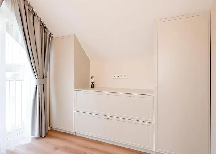 Cozy Sunny House In Kunigiskes Holiday home